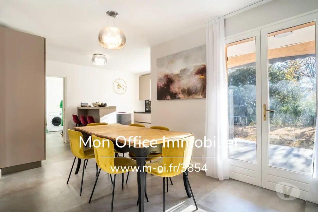 Vente Maison Var St Raphael - 83700 - Photos Vivastreet (3861-SIC) Référence : 3861-SIC - Belle maison rénovée au...