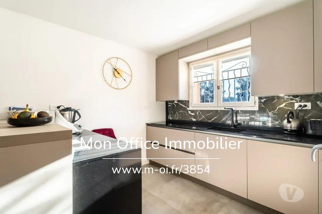 Vente Maison Var St Raphael - 83700 - Photos Vivastreet (3861-SIC) Référence : 3861-SIC - Belle maison rénovée au...