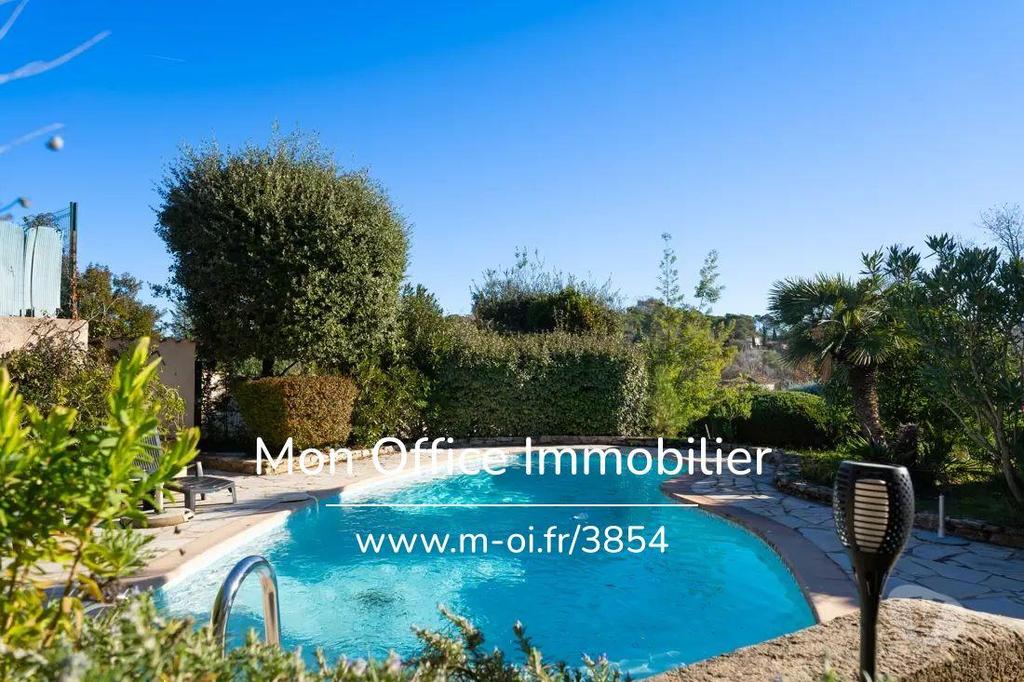 Vente Maison Var St Raphael - 83700 - Photos Vivastreet (3861-SIC) Référence : 3861-SIC - Belle maison rénovée au...