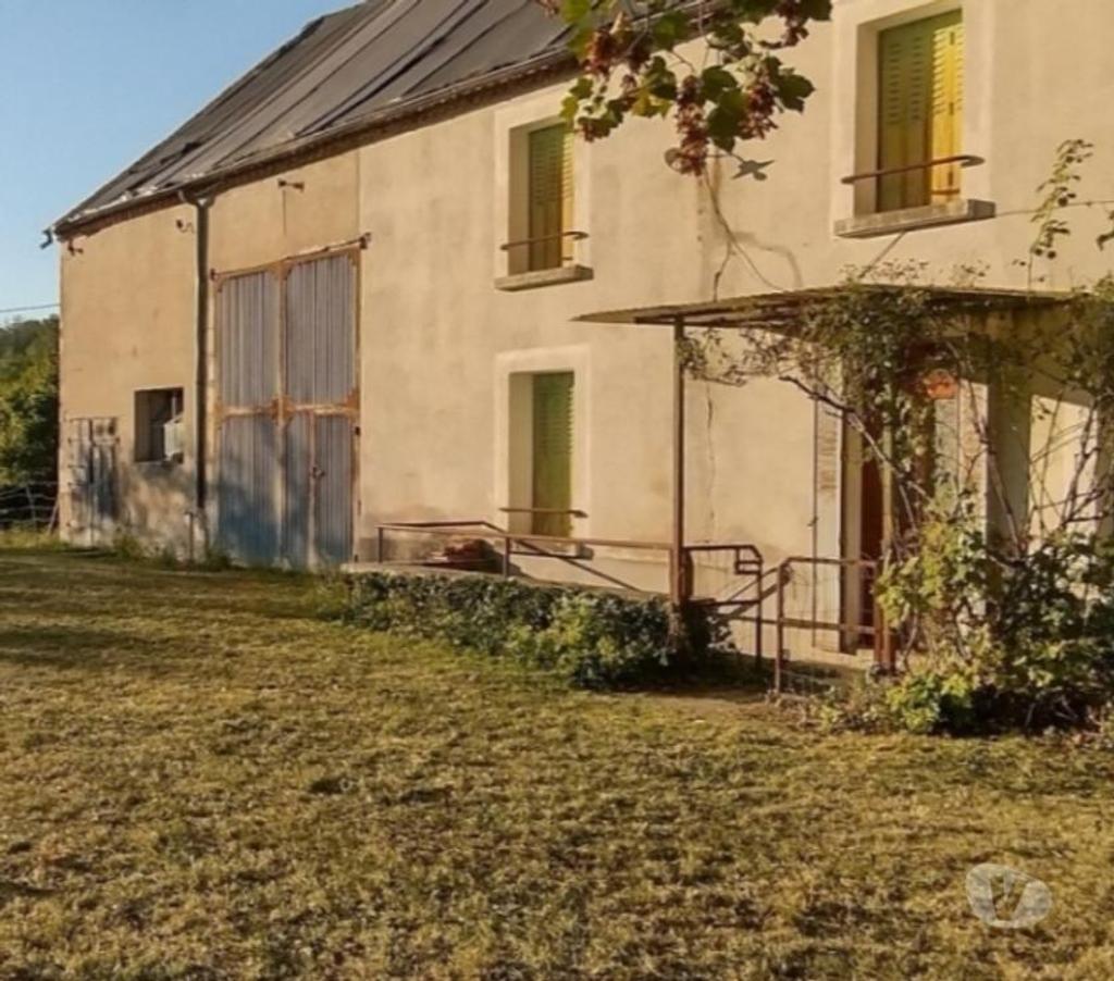 Vente Maison Allier Vicq - 03450 - Photos Vivastreet Propriété sur Vicq 03450 (3000m² avec dépendances)