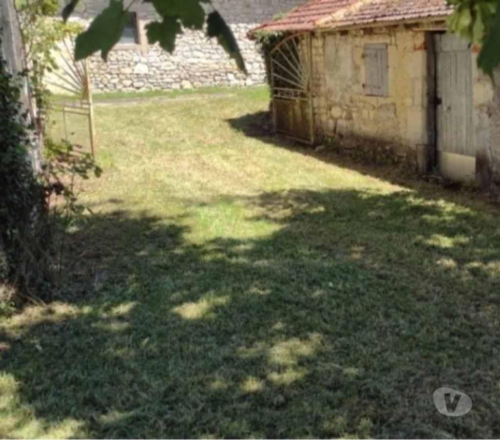 Vente Maison Allier Vicq - 03450 - Photos Vivastreet Propriété sur Vicq 03450 (3000m² avec dépendances)