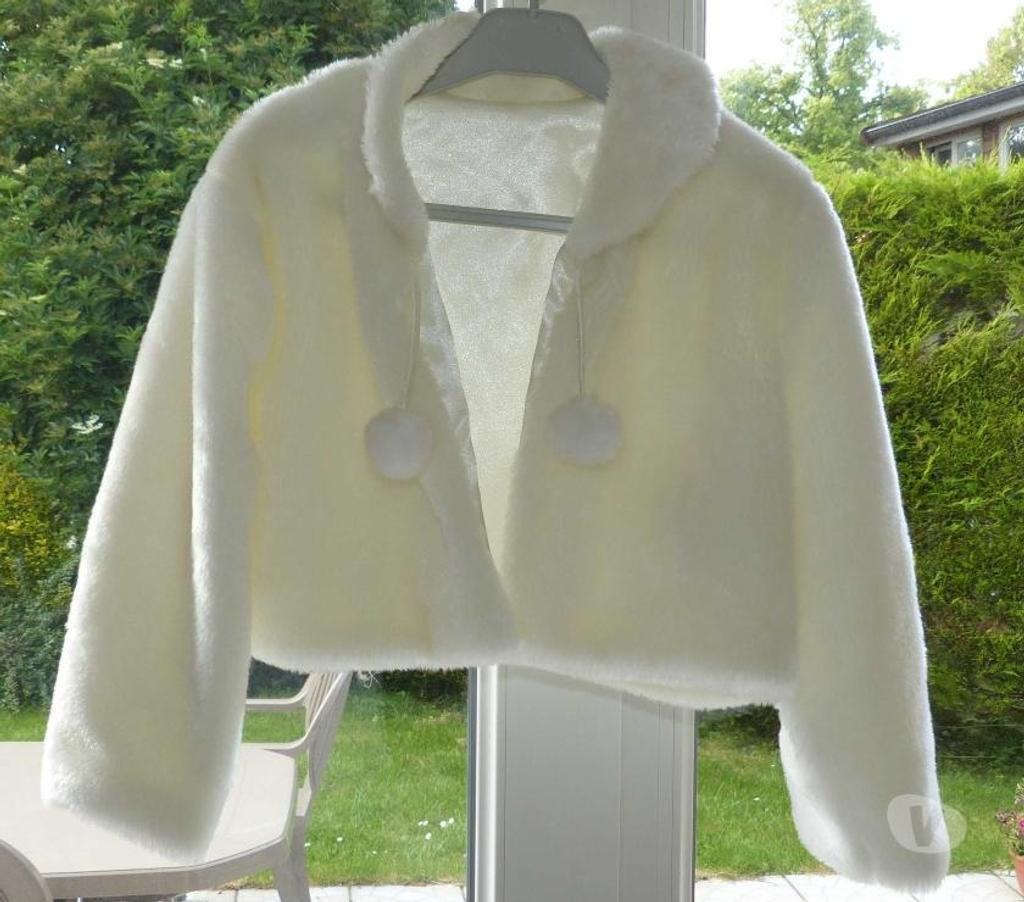 Vêtements occasion Pas-de-Calais St Leonard - 62360 - Photos Vivastreet Robe Blanche + Boléro Blanc
