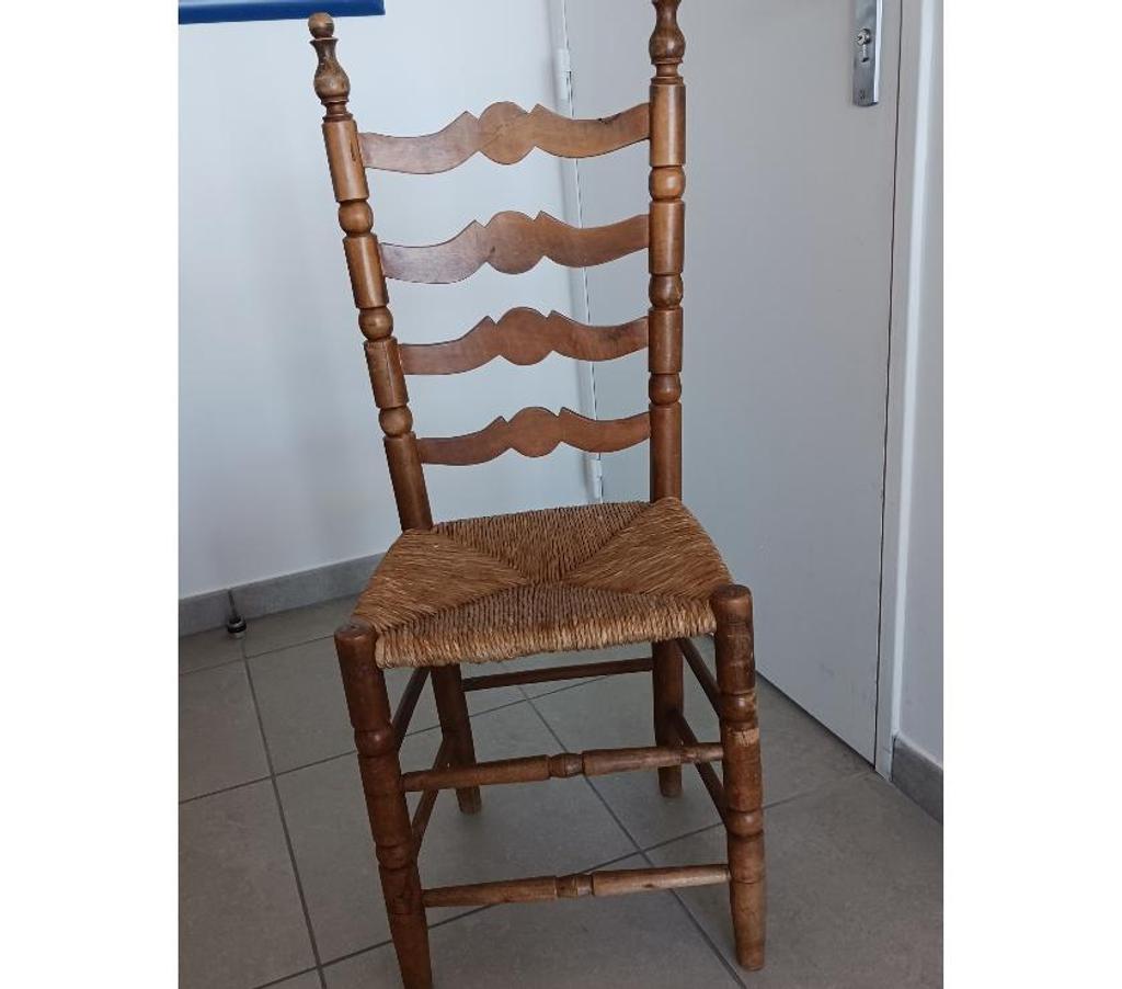 Ameublement & art de la table Pyrénées-Orientales Perpignan - Photos Vivastreet Vends une chaise de salon