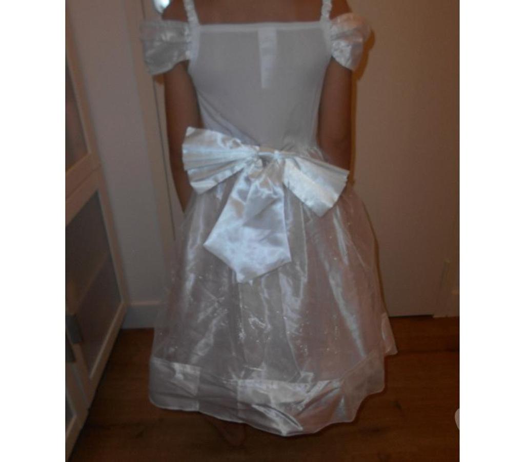 Jeux - Jouets Marne Courcy - 51220 - Photos Vivastreet Deguisement robe de mariée oxybul