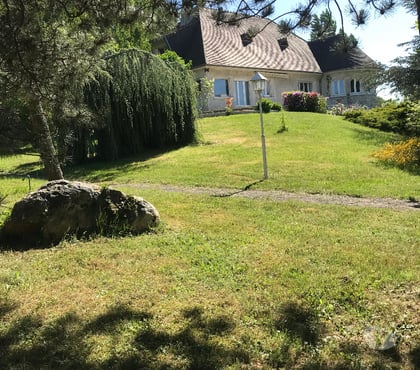 Achat maison Montlucon Allier - Photos Vivastreet PROPRIETE DE CARACTERE - PISCINE - VUE PANORAMIQUE