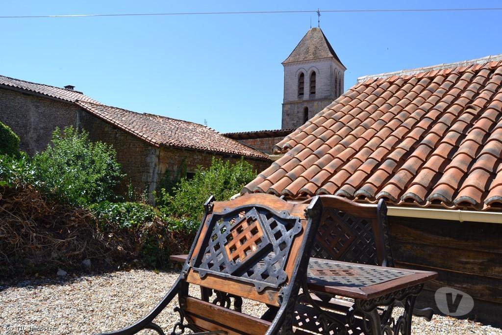 Vente Maison Charente Nanteuil en Vallee - Photos Vivastreet Petite Maison de Charme à Nanteuil-en-Vallée