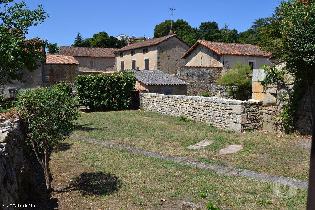 Vente Maison Charente Nanteuil en Vallee - Photos Vivastreet Petite Maison de Charme à Nanteuil-en-Vallée