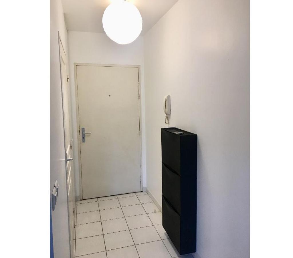 Appartements à vendre Bouches-du-Rhône Marseille - Photos Vivastreet JOLI T1 26M2 RDJ +TERRASSE 21 M2+PRKG BONNEVEINE