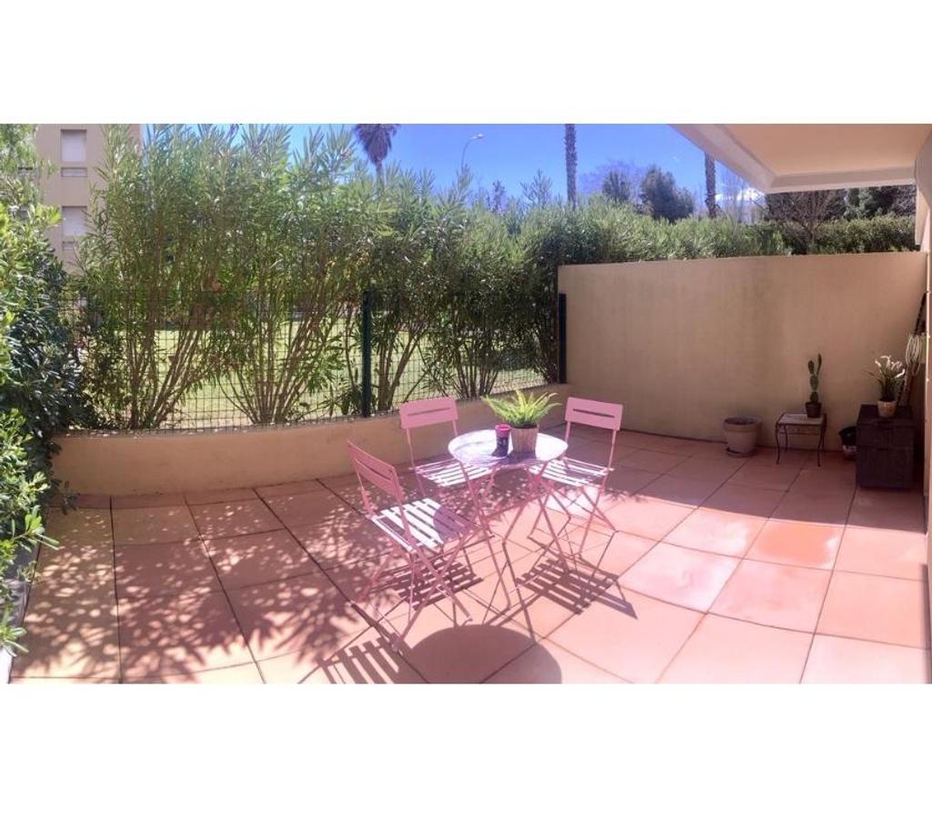 Appartements à vendre Bouches-du-Rhône Marseille - Photos Vivastreet JOLI T1 26M2 RDJ +TERRASSE 21 M2+PRKG BONNEVEINE