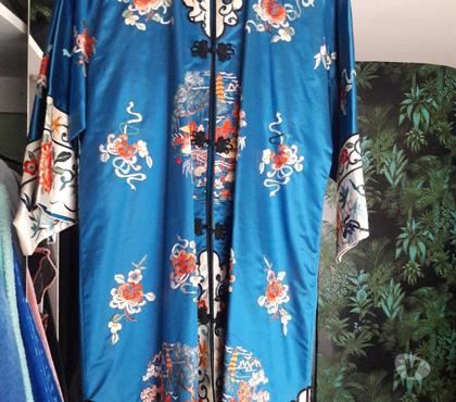 Vêtements occasion Castelginest Haute-Garonne - Photos Vivastreet vend robe d'hôtesse en soie neuve