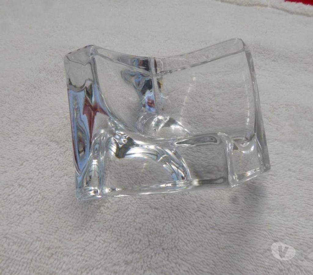 Ameublement & art de la table Essonne Bievres - 91570 - Photos Vivastreet Cendrier en cristal de Daum