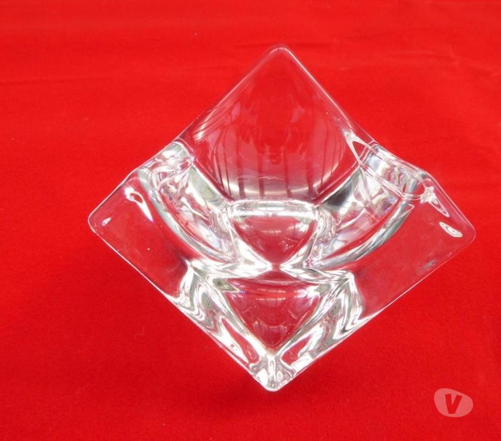 Ameublement & art de la table Essonne Bievres - 91570 - Photos Vivastreet Cendrier en cristal de Daum