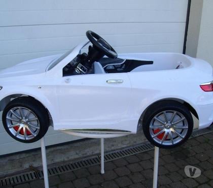 Jeux jouets occasion Villers les Nancy Meurthe-et-Moselle - Photos Vivastreet SUPERBE VOITURE ELECTRIQUE POUR ENFANT