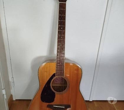 Instruments de musique Ay Marne - Photos Vivastreet Guitare Yamaha FG750sl + house