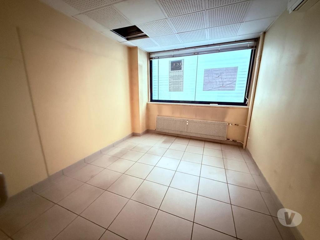 Fond de Commerce a vendre Bas-Rhin Strasbourg - Photos Vivastreet Local commercial 103m2 à Cronenbourg