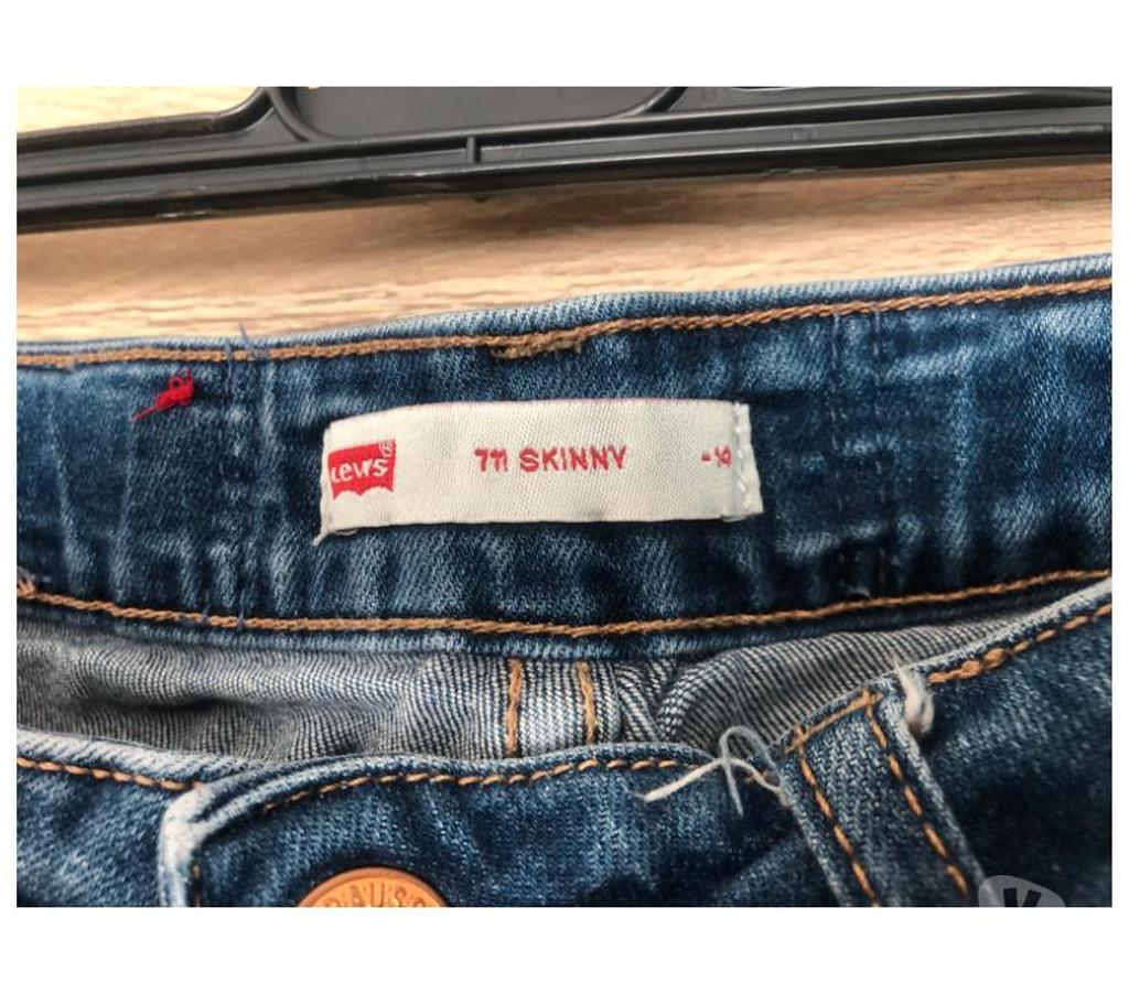 Vêtements occasion Nord Wasquehal - 59290 - Photos Vivastreet Jean Levi's Strauss (taille 14 ans)