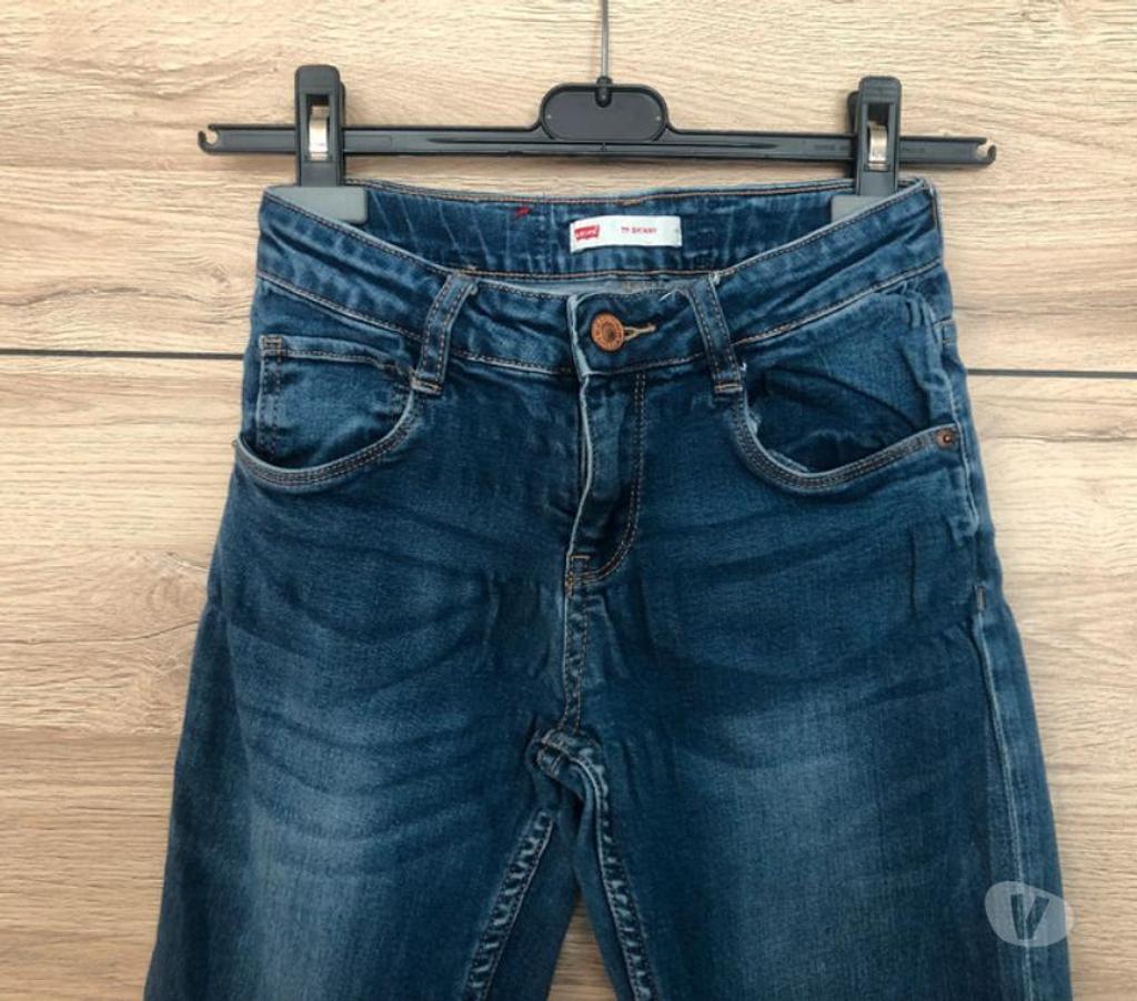 Vêtements occasion Nord Wasquehal - 59290 - Photos Vivastreet Jean Levi's Strauss (taille 14 ans)