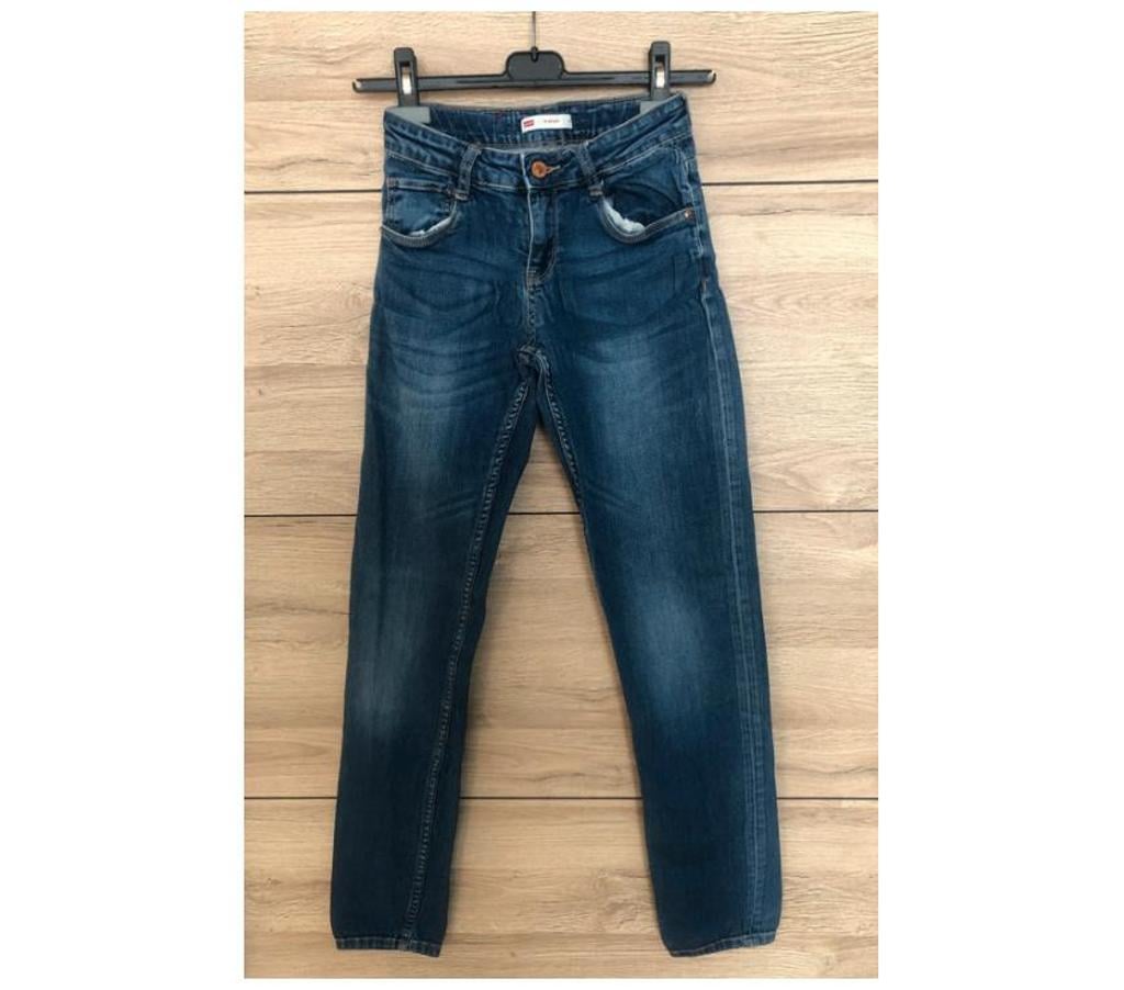 Vêtements occasion Nord Wasquehal - 59290 - Photos Vivastreet Jean Levi's Strauss (taille 14 ans)
