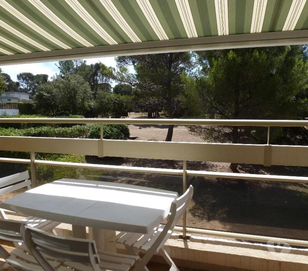 location saisonniere Var St Raphael - 83700 - Photos Vivastreet Duplex 6 couchages St Raphael 83700