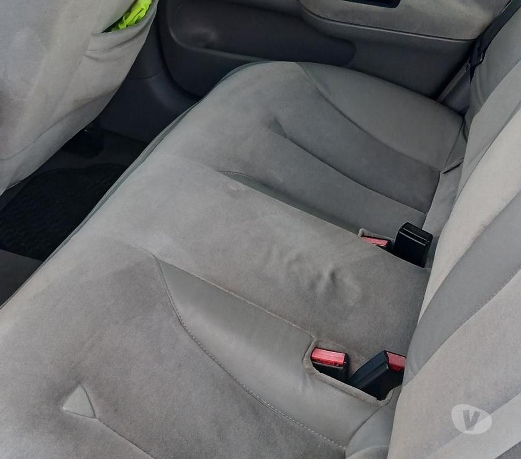 Voiture d'occasion Vienne Thurageau - 86110 - Photos Vivastreet Laguna2 2.2l DCI 150CV BA