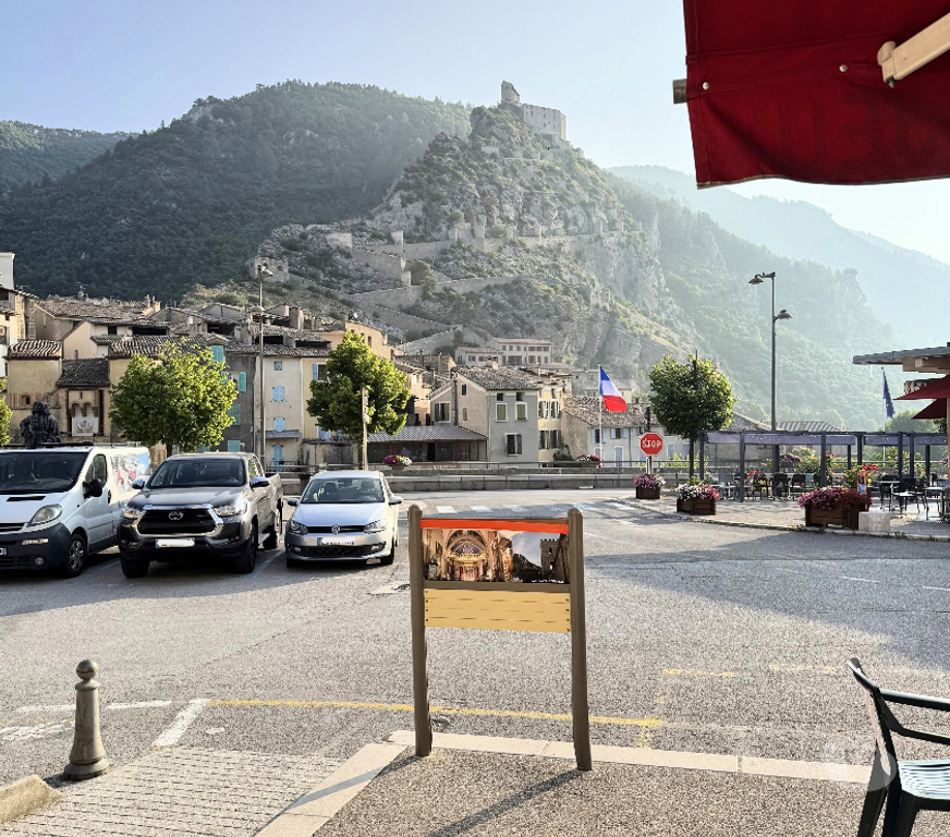 Fond de Commerce a vendre Alpes-de-Haute-Provence Entrevaux - 04320 - Photos Vivastreet TabacPresseFDJPMUCadeauxSouvenirs