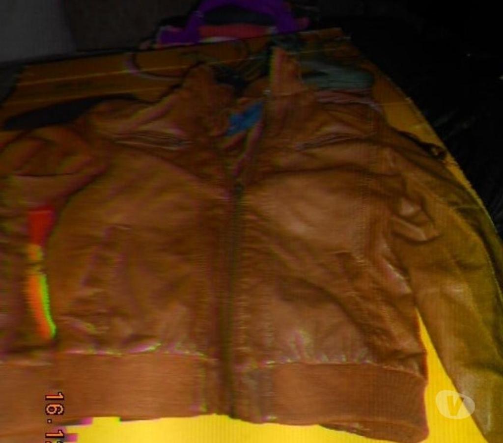 Vêtements occasion Nord Conde sur l'Escaut - 59163 - Photos Vivastreet blouson style cuir marron