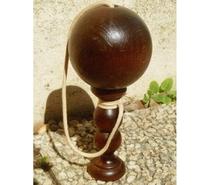 Bilboquet en bois , vintage
