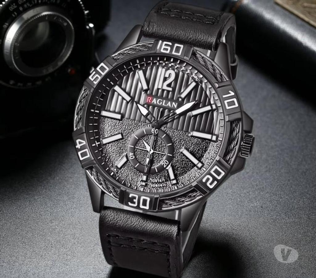 Montres occasion Puy-de-Dôme Lezoux - 63190 - Photos Vivastreet Montre à quartz avec bracelet en cuir noir pour homme