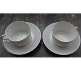 Antibes - Alpes-Maritimes — tasses blanches avec sous tasses,