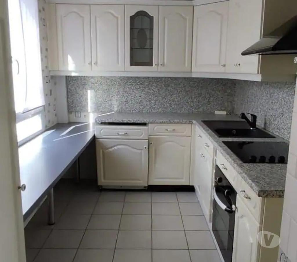 Colocations Morbihan Lorient - 56100 - Photos Vivastreet Chambre colocation Lorient meublée WIFI TV Cave