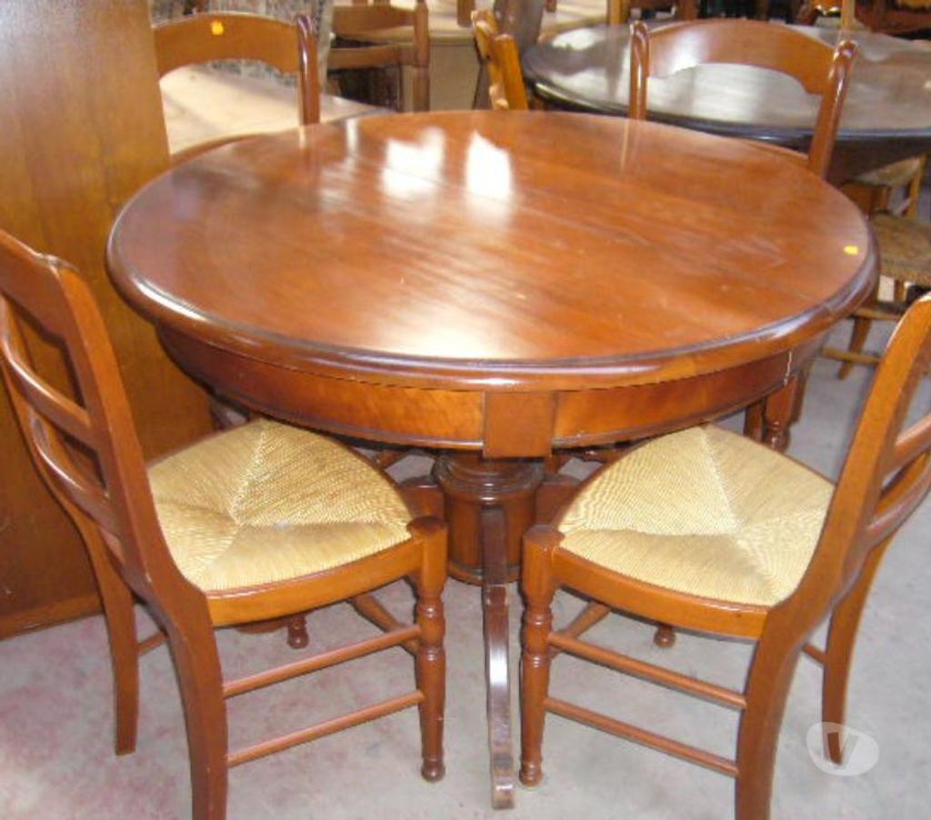 Ameublement & art de la table Yvelines Sartrouville - 78500 - Photos Vivastreet Table et 4 chaises en merisier, promotion