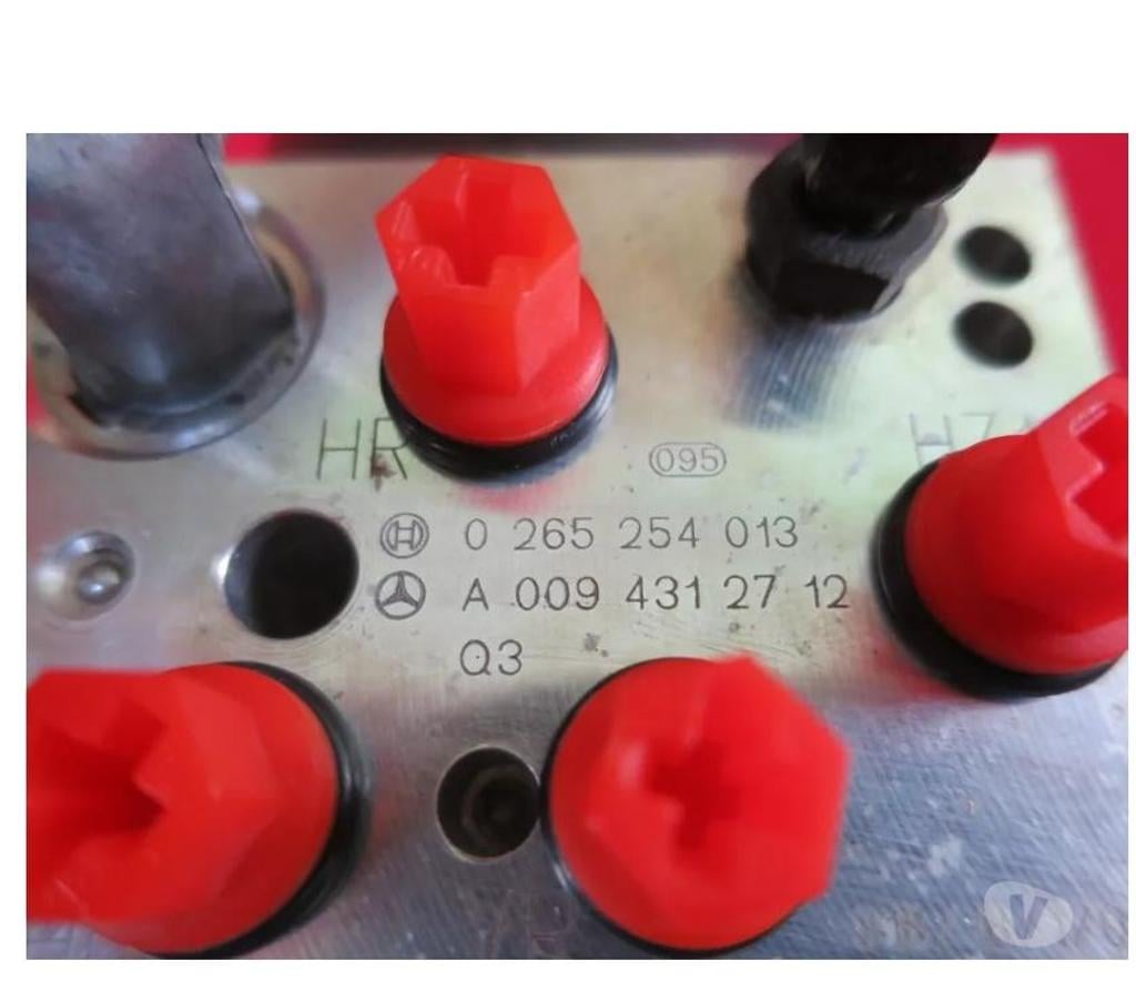 Pièces et services auto Bas-Rhin Ville - 67220 - Photos Vivastreet Pompe SBC Mercedes A0094312712 0265960061 Mercedes Classe E