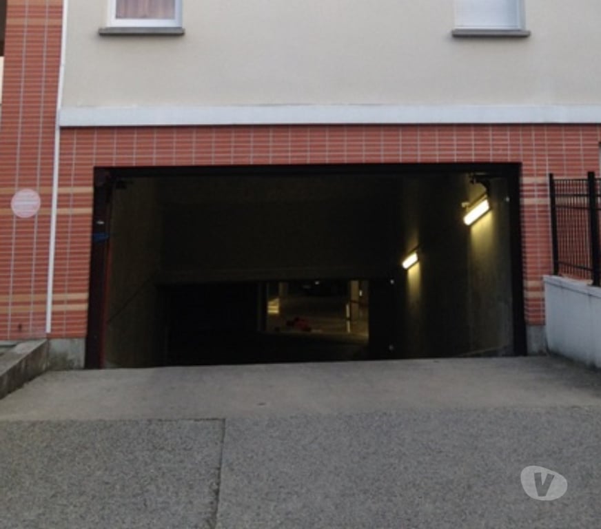 Parkings - Garages Eure-et-Loir Luce - 28110 - Photos Vivastreet Place de Parking souterrain - Lucé