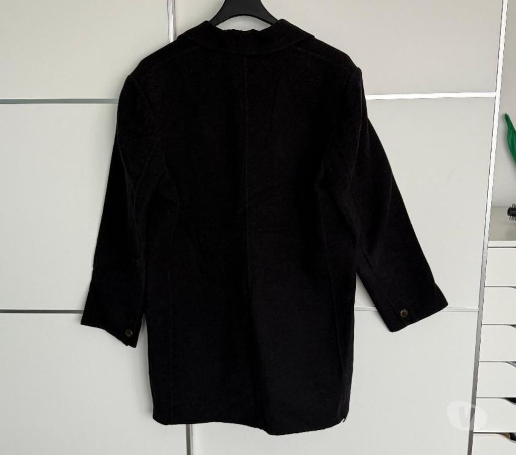 Vêtements occasion Nord Wasquehal - 59290 - Photos Vivastreet Manteau Max Mara (taille 42)