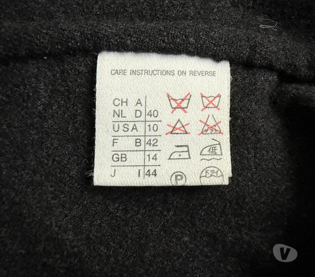 Vêtements occasion Nord Wasquehal - 59290 - Photos Vivastreet Manteau Max Mara (taille 42)