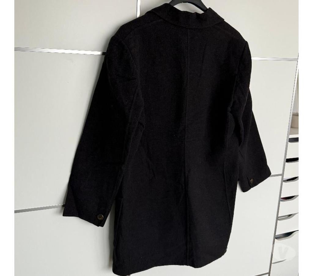 Vêtements occasion Nord Wasquehal - 59290 - Photos Vivastreet Manteau Max Mara (taille 42)