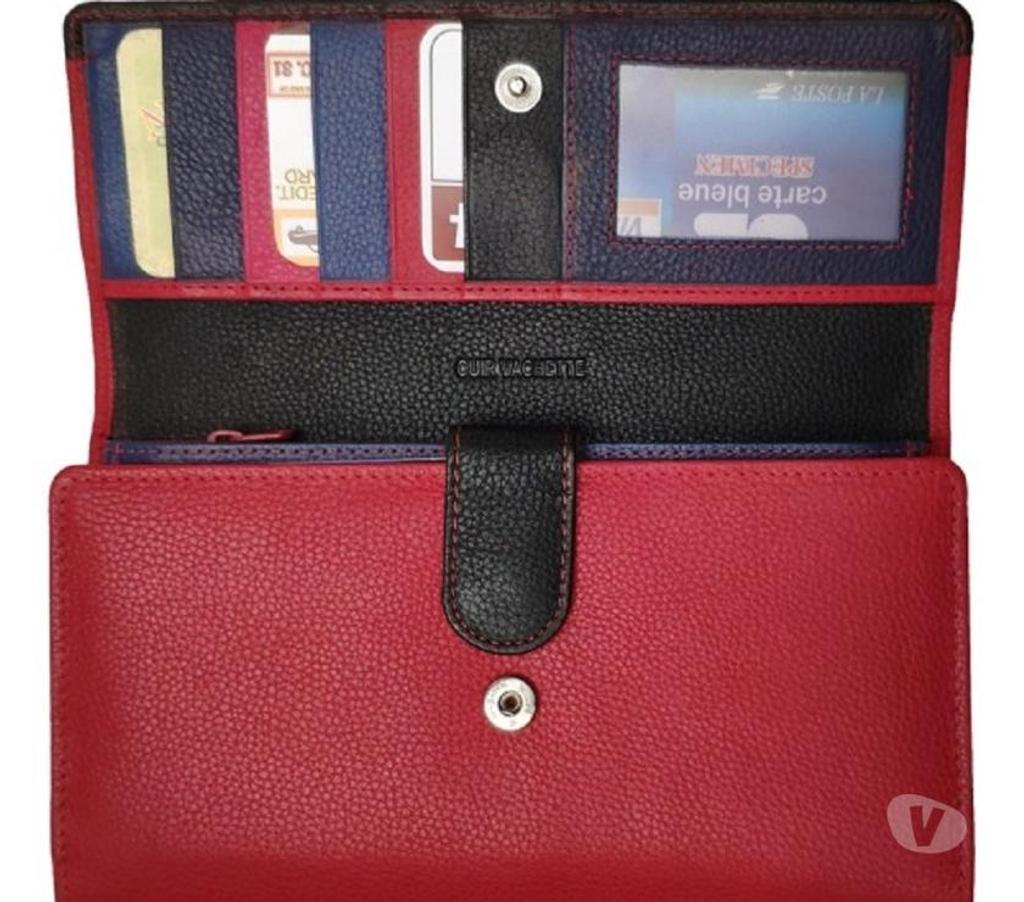 Accessoires - Bagagerie Oise Beauvais - 60000 - Photos Vivastreet Portefeuille cuir femme type compagnon tout-en-un Fuchsia