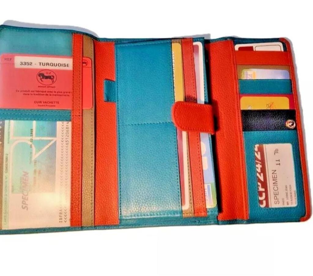Accessoires - Bagagerie Oise Beauvais - 60000 - Photos Vivastreet Portefeuille cuir femme type compagnon tout-en-un Turquoise