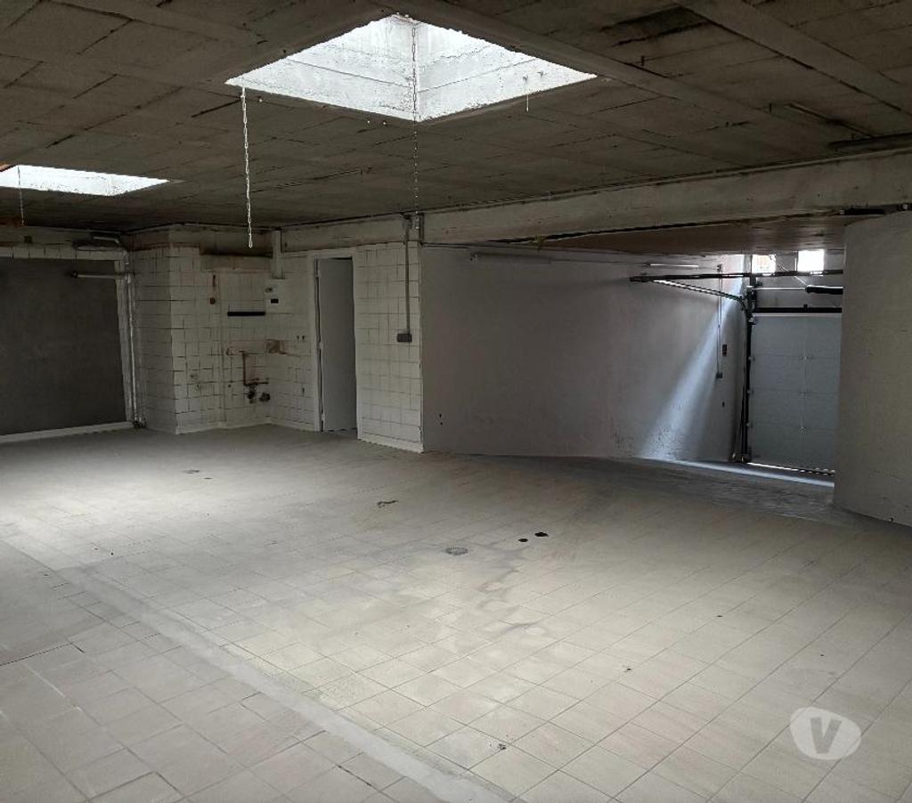 Parkings - Garages Allier Vichy - 03200 - Photos Vivastreet Local stationnement etou stockage - VICHY