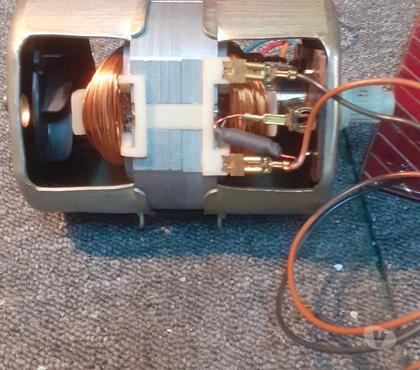 Bricolage - Jardin - Outillage St Quentin Aisne - Photos Vivastreet MOTEUR ELECTRIQUE