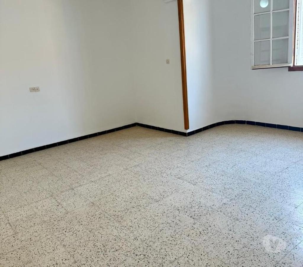 Vente Maison Algérie - Photos Vivastreet Maison sur 3 étages avec terrasse