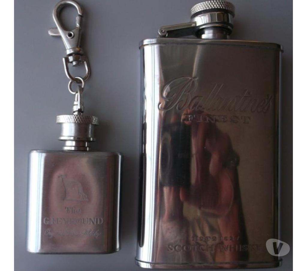 Matériel de sport Charente-Maritime Rochefort - 17300 - Photos Vivastreet Deux flasques à whisky Ballantine's