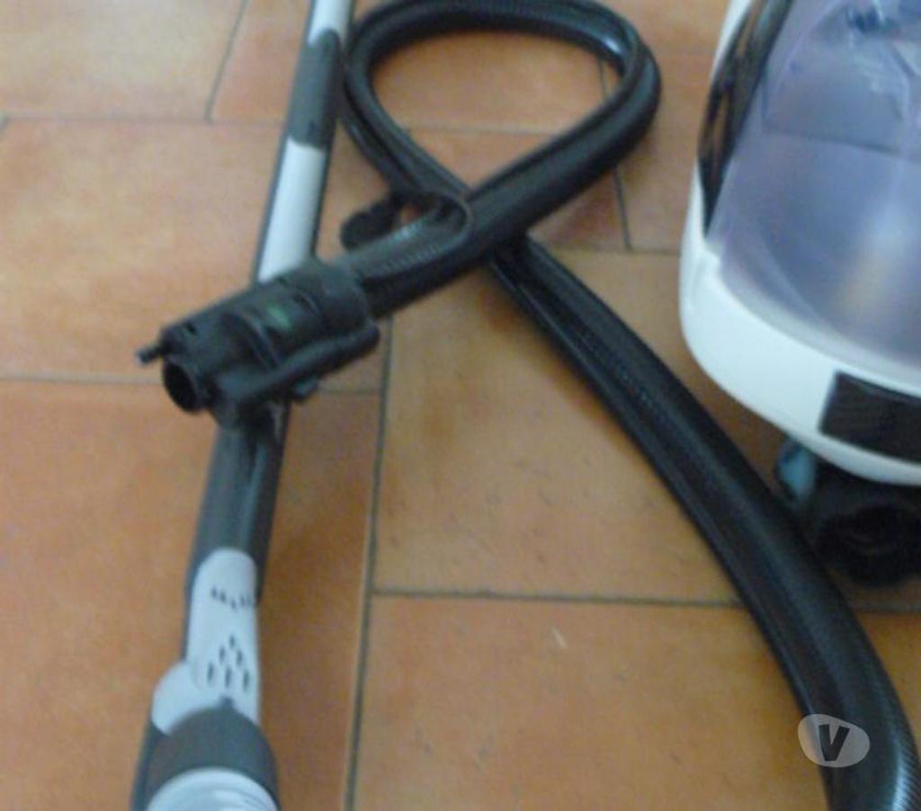 Electroménager occasion Charente Breville - 16370 - Photos Vivastreet aspirateur système 