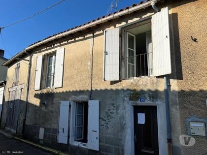 Vente Maison Ruffec Charente - Photos Vivastreet Ruffec, Maison De Ville A Vendre Avec Jardin