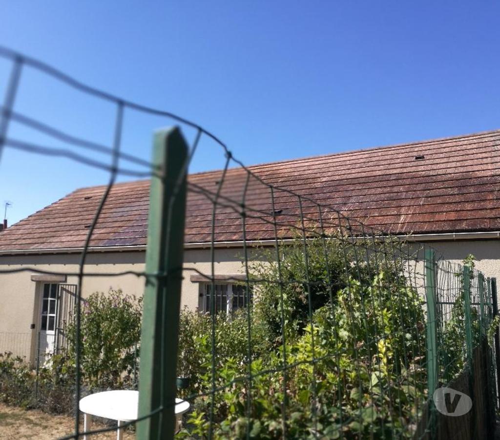 Vente Parking Yonne Chaumont - 89340 - Photos Vivastreet Local de stockage voiture ou autre 100 Mètres du Chateau
