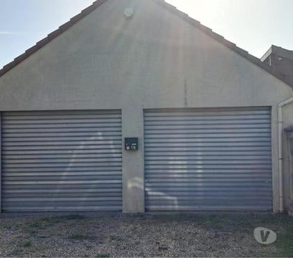 Vente Parking Chaumont Yonne - Photos Vivastreet Local de stockage voiture ou autre 100 Mètres du Chateau