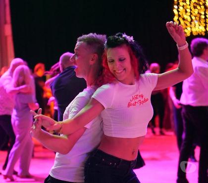 Musique - Théâtre - Danse Saussan Hérault - Photos Vivastreet Danser en couple sur tous les styles de musiques