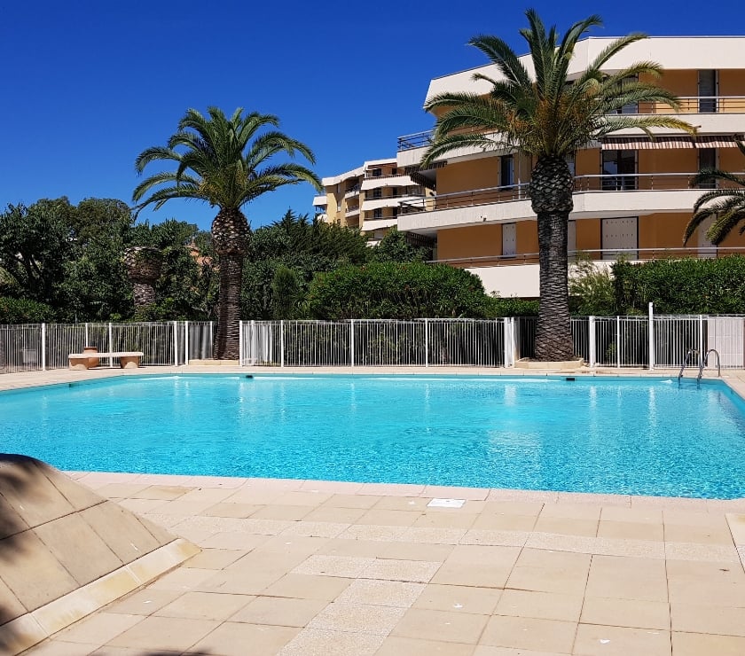 Location Vacances Frejus Var - Photos Vivastreet Appartement T1 cabine à 150m de la mer