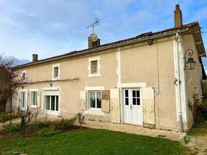 Vente Maison Civray Vienne - Photos Vivastreet Ancienne Maison de Caractère