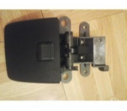 Accessoires auto & tuning St Vrain Essonne - Photos Vivastreet POIGNEE DE TOIT OUVRANT DE 205 GTI